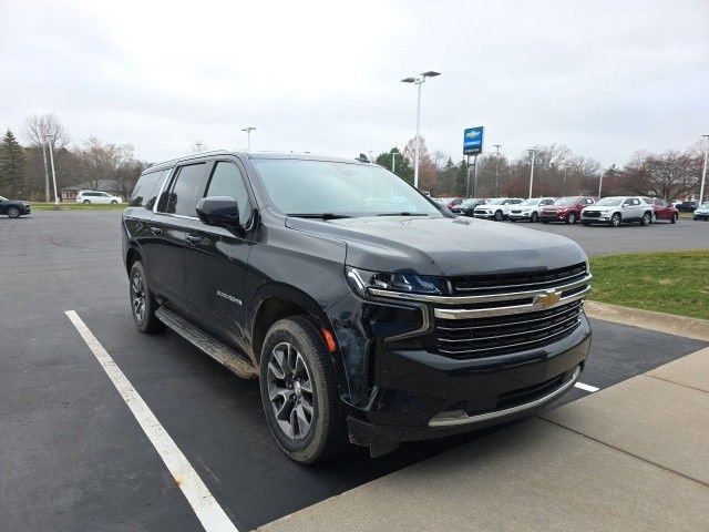 Used 2021 Chevrolet Suburban LT w/ Rear Media and Nav Package image 39