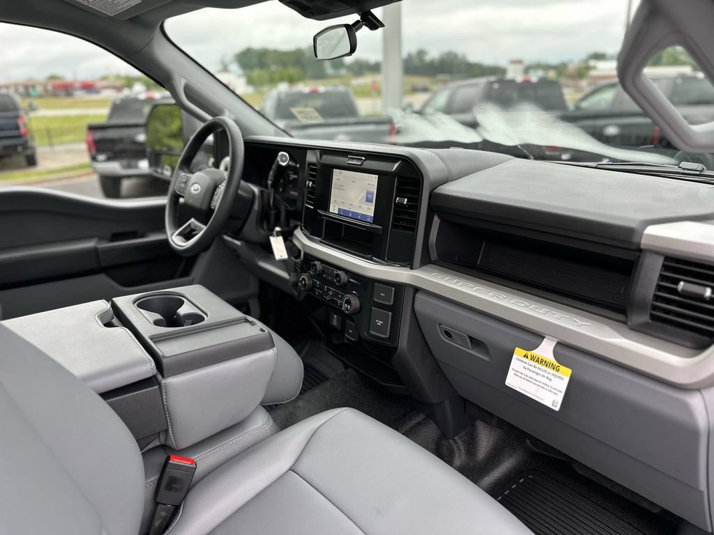 New 2025 Ford F250 XL RWD image 17