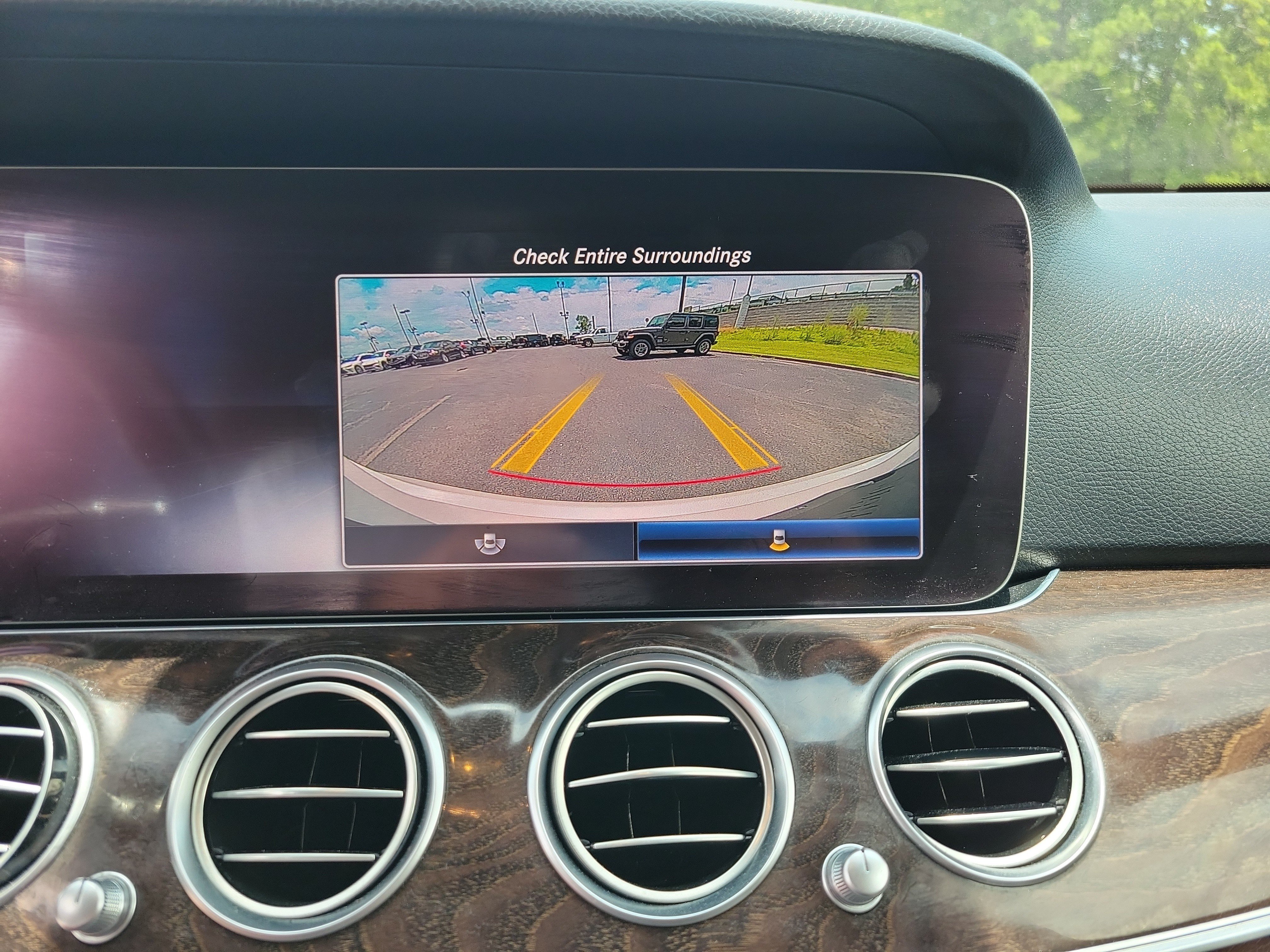 Used 2020 Mercedes-Benz E 350 4MATIC Sedan image 11