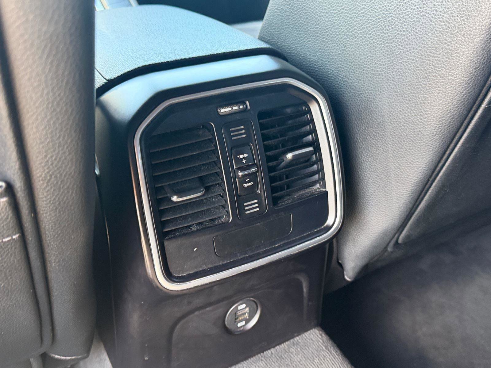 Used 2017 Porsche Macan AWD/4WD image 41