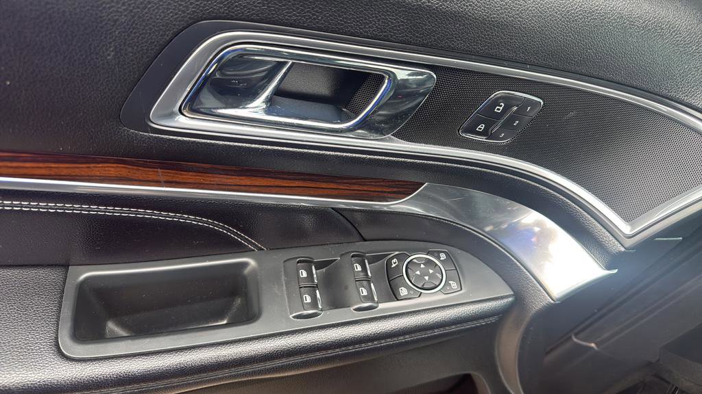 Used 2016 Ford Explorer Limited image 35