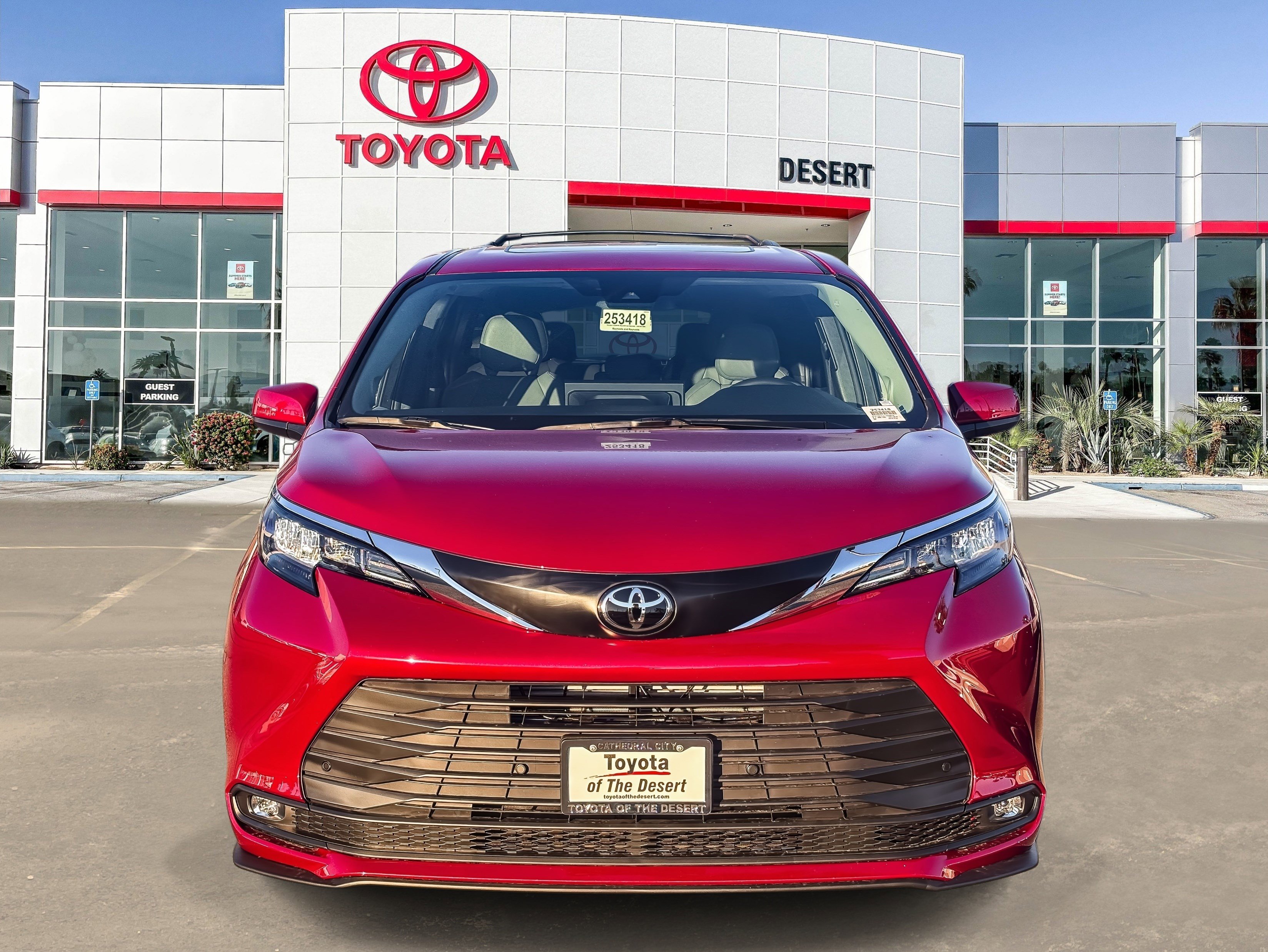 New 2026 Toyota Sienna XLE FWD video 2