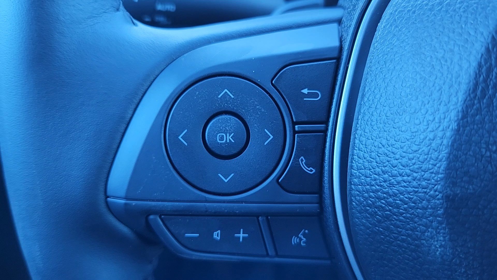 New 2026 Toyota Corolla Cross SE image 11