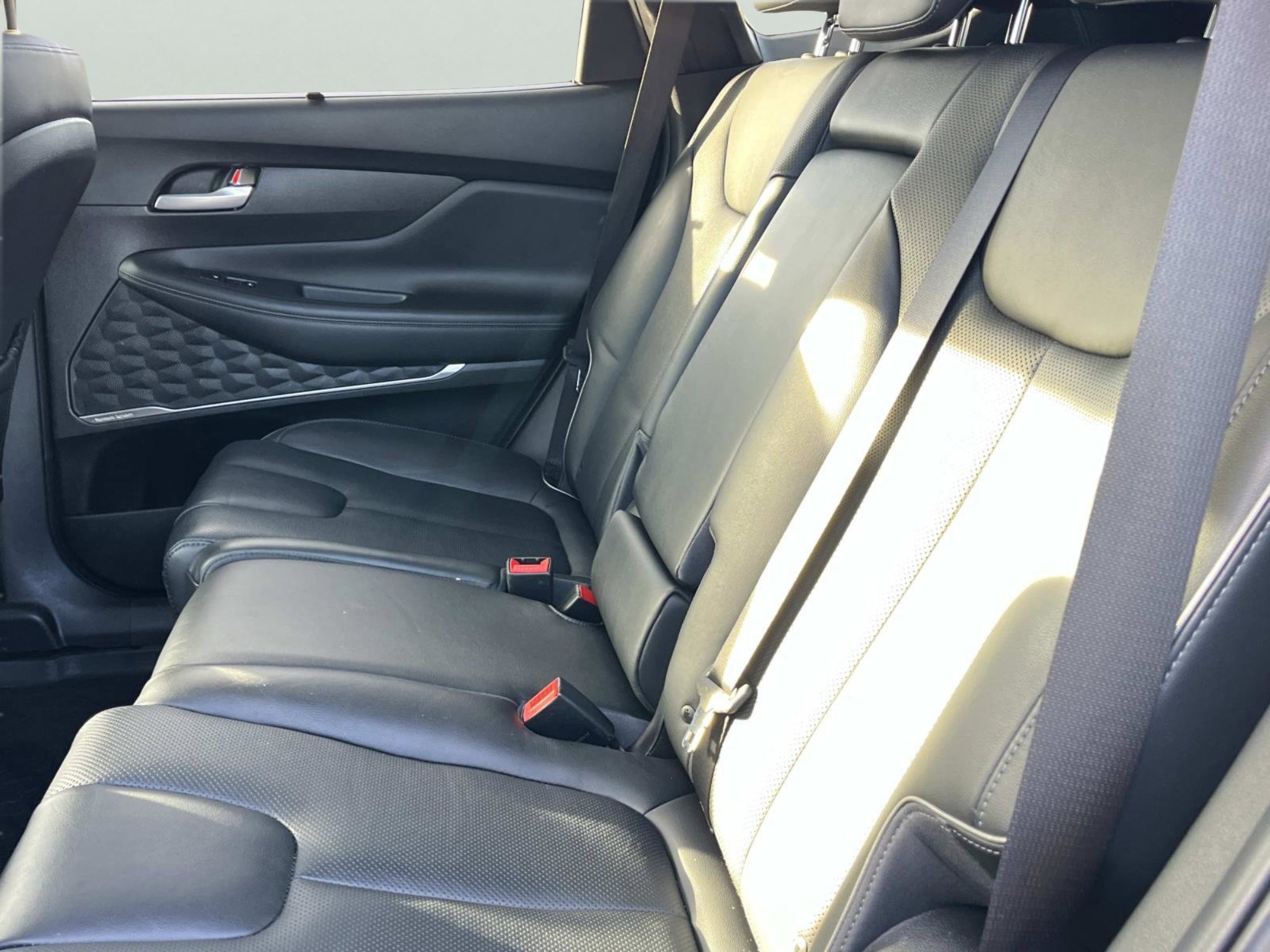 Used 2023 Hyundai Santa Fe Limited image 17