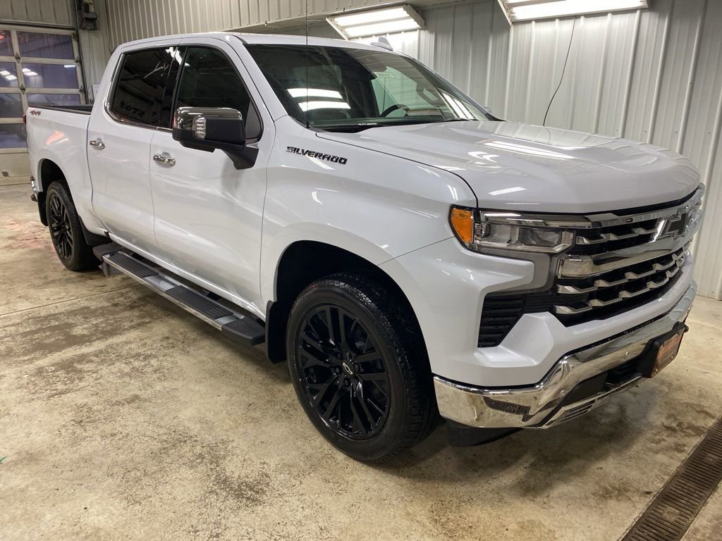 New 2026 Chevrolet Silverado 1500 LTZ w/ LTZ Premium Package AWD/4WD image 5