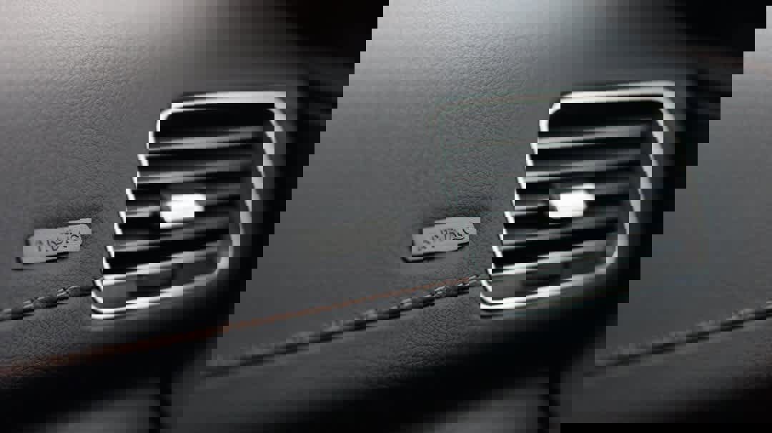 Used 2024 Mercedes-Benz GLE 350 4MATIC w/ Driver Assistance Package image 36