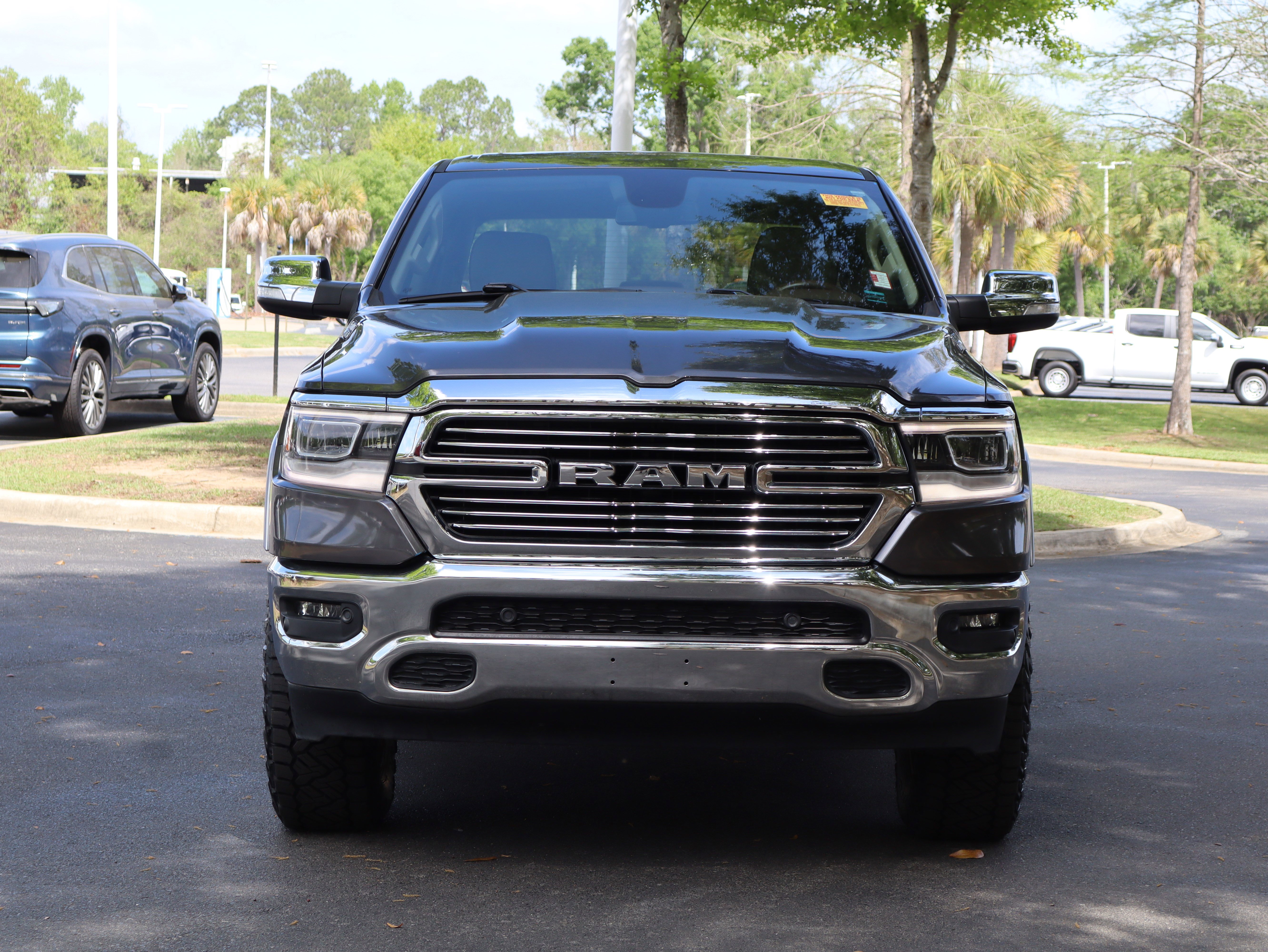 Used 2019 RAM 1500 Laramie image 3