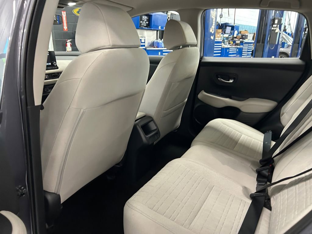 Used 2023 Honda HR-V LX image 27