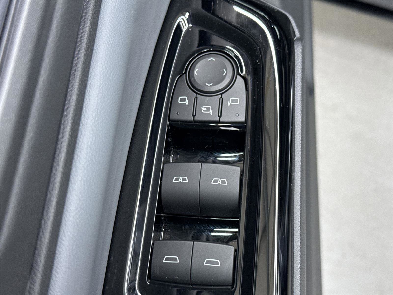 Certified 2025 Honda Prologue Elite image 12