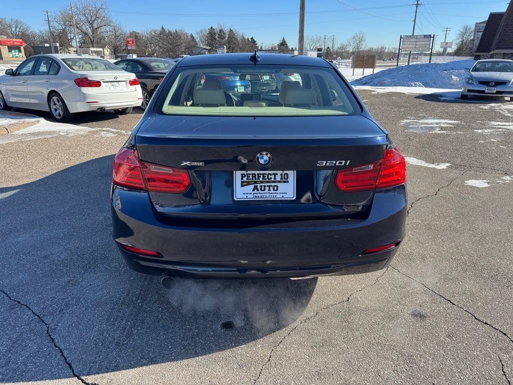 Used 2014 BMW 320i xDrive Sedan AWD/4WD image 6