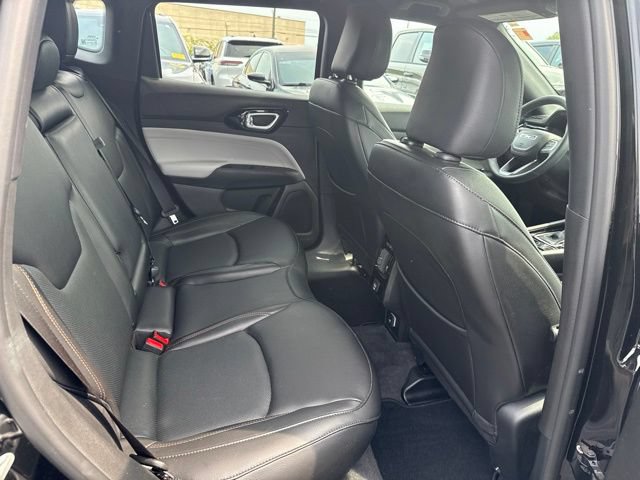 Certified 2023 Jeep Compass Limited AWD/4WD image 17