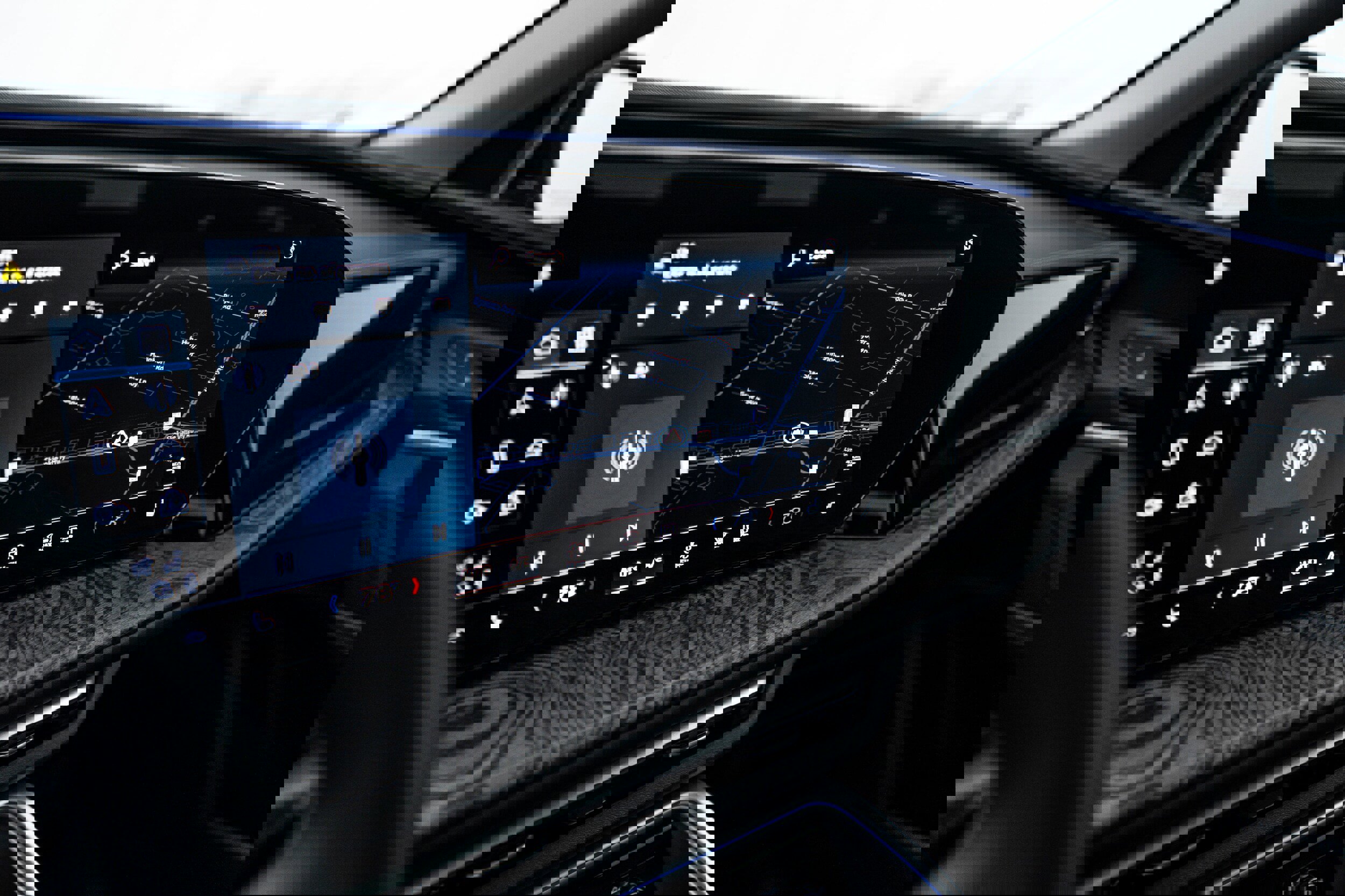 Certified 2025 Audi Q5 Premium w/ Convenience Package image 11