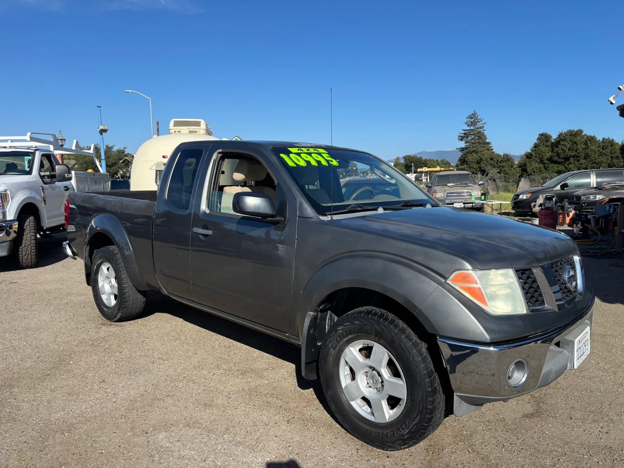 Used 2005 Nissan Frontier SE w/ (P01) Power Pkg AWD/4WD image 4
