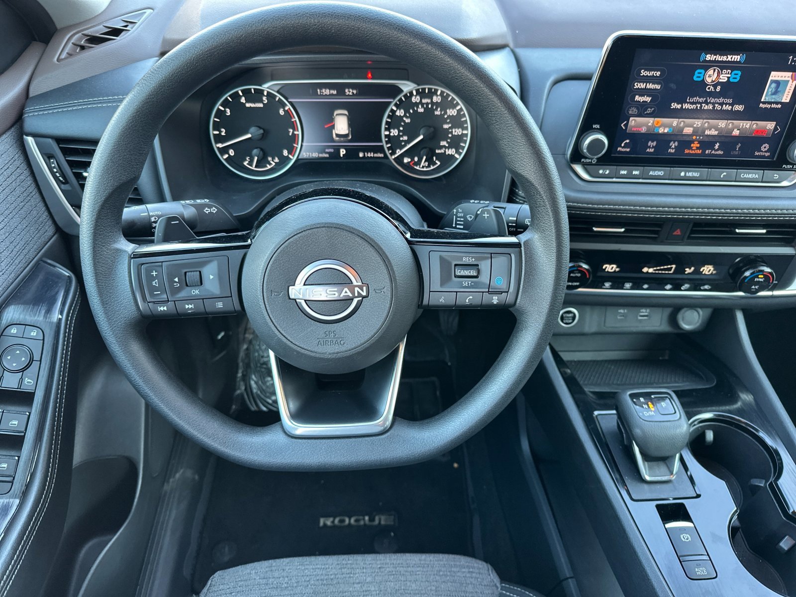 Used 2023 Nissan Rogue SV image 14