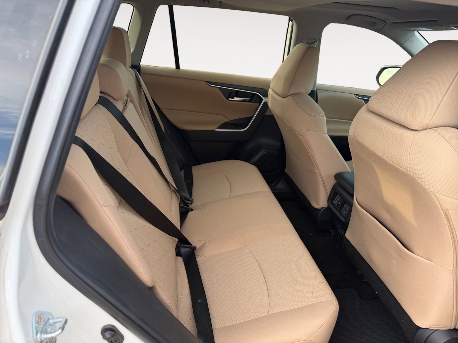 Used 2023 Toyota RAV4 XLE image 13