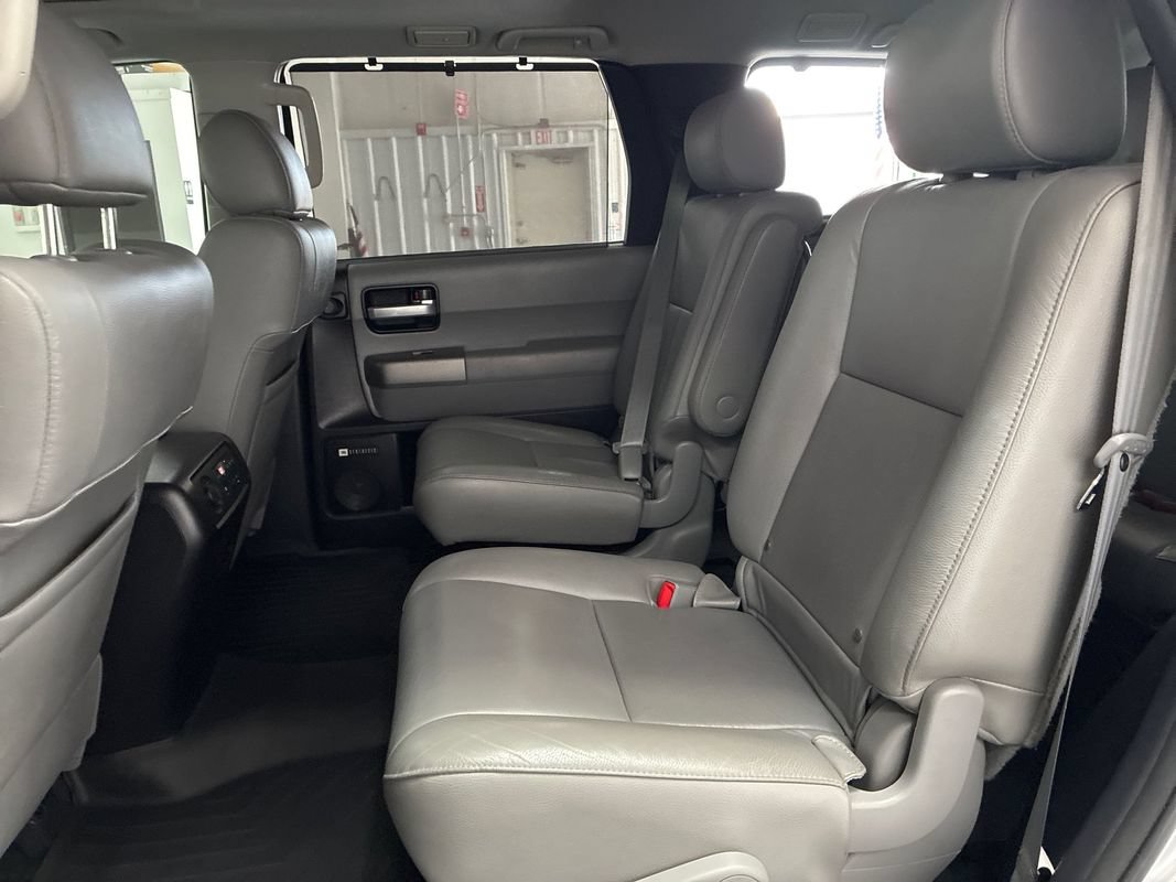 Used 2016 Toyota Sequoia Limited w/ Safety & Convenience Package AWD/4WD image 15