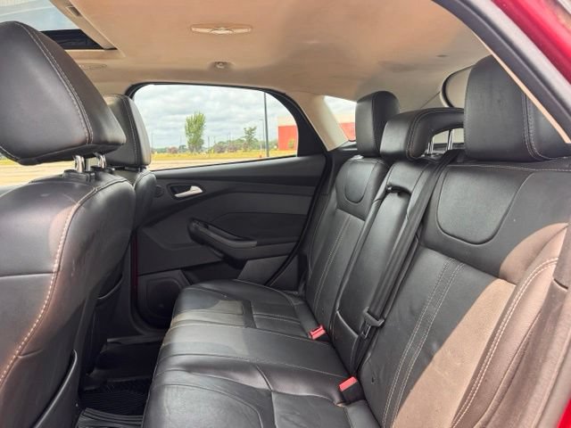 Used 2014 Ford Focus Titanium FWD image 30