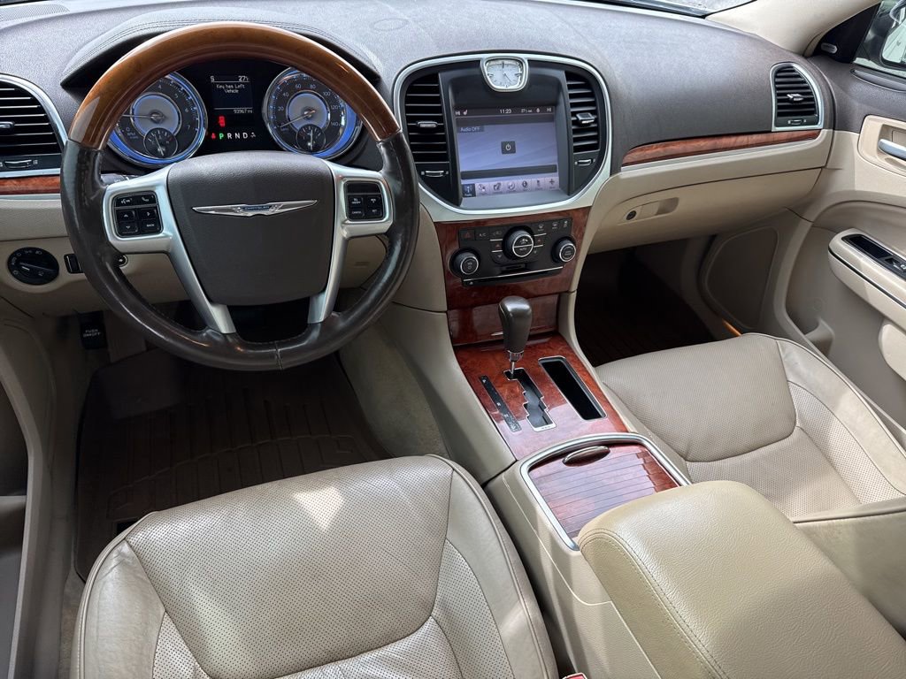 Used 2011 Chrysler 300 Limited w/ Luxury Group image 15