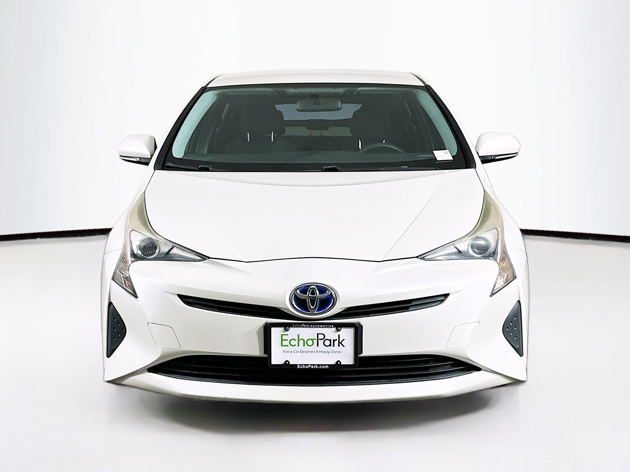 Used 2016 Toyota Prius Two FWD image 2