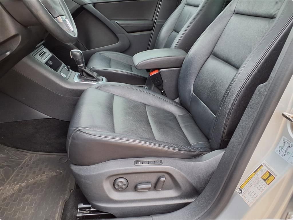 Used 2017 Volkswagen Tiguan Sport image 23