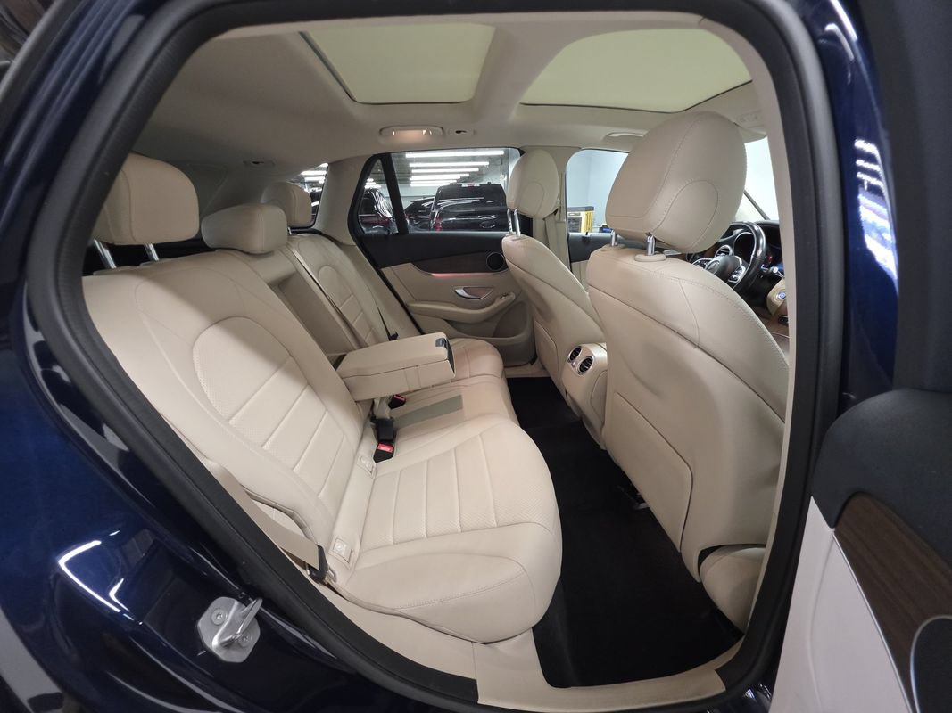 Used 2021 Mercedes-Benz GLC 300 4MATIC image 22