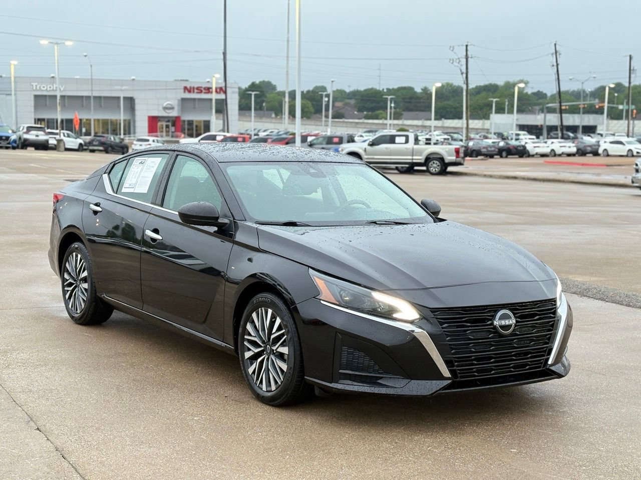 Certified 2025 Nissan Altima 2.5 SV FWD image 5