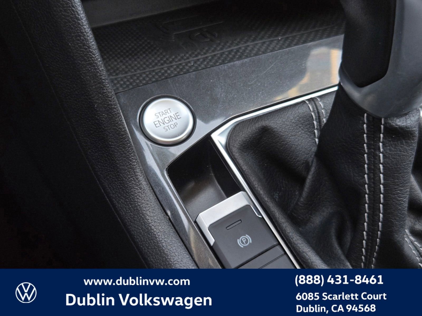 Certified 2022 Volkswagen Tiguan SE FWD image 18