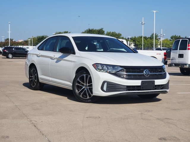 Used 2023 Volkswagen Jetta Sport FWD image 2