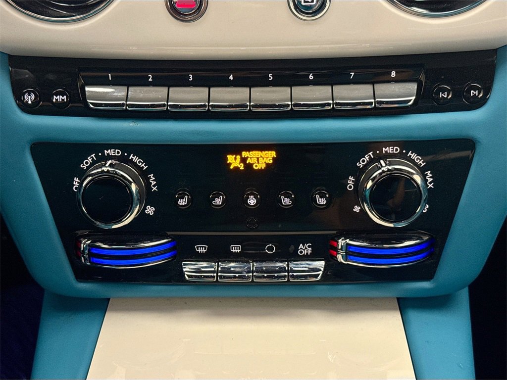 Used 2025 Rolls-Royce Spectre image 16