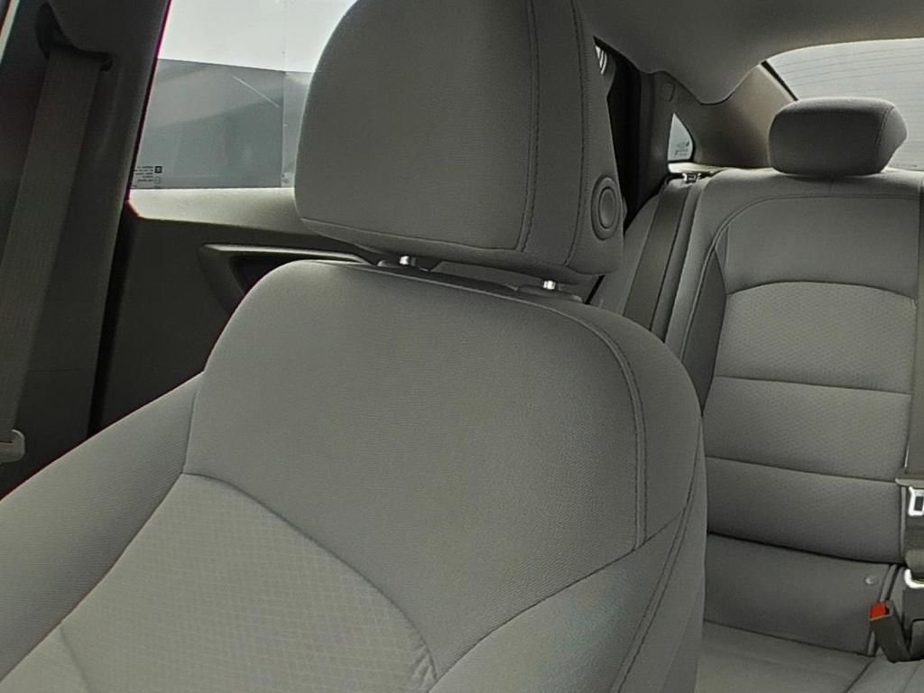 Used 2024 Chevrolet Malibu LT FWD image 9