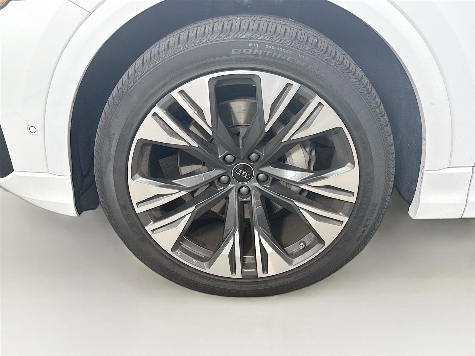 Used 2025 Audi Q8 Premium Plus w/ Premium Plus Package image 8