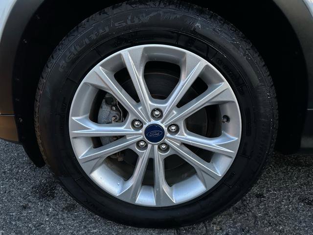 Used 2017 Ford Escape SE w/ SE Cold Weather Package image 24