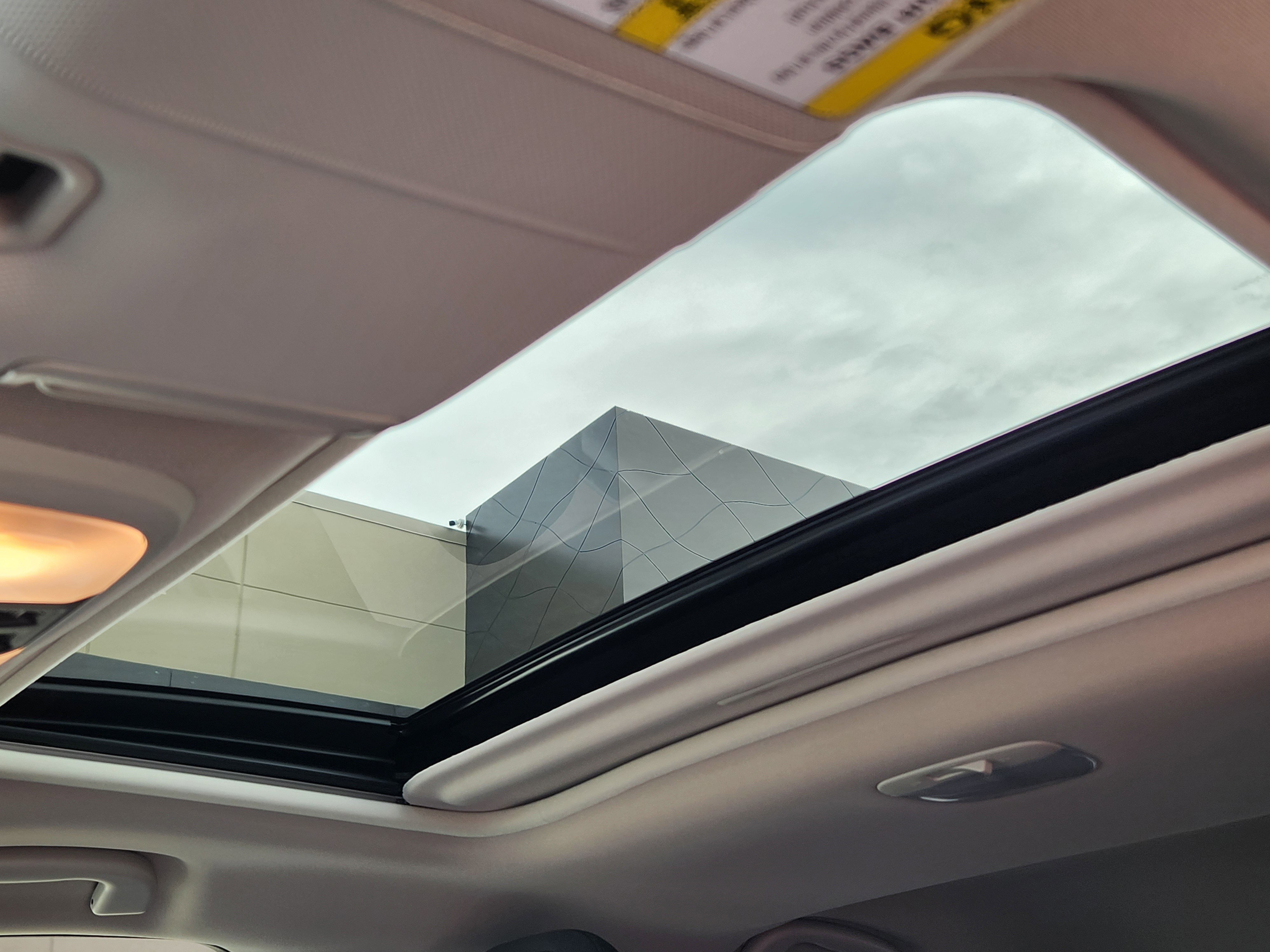 Used 2025 Subaru Crosstrek 2.0i Premium image 31