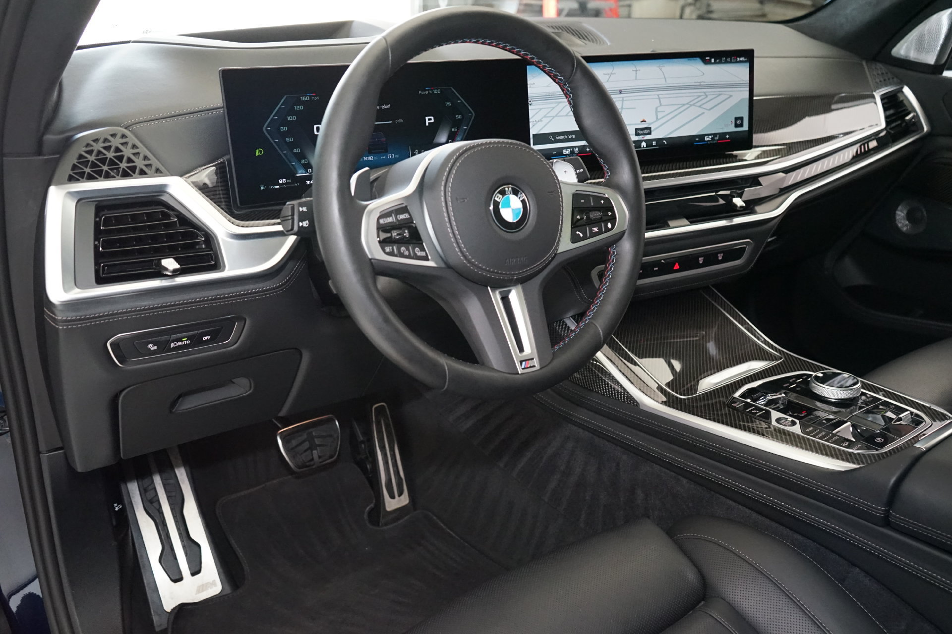 Used 2026 BMW X7 M60i AWD/4WD image 2