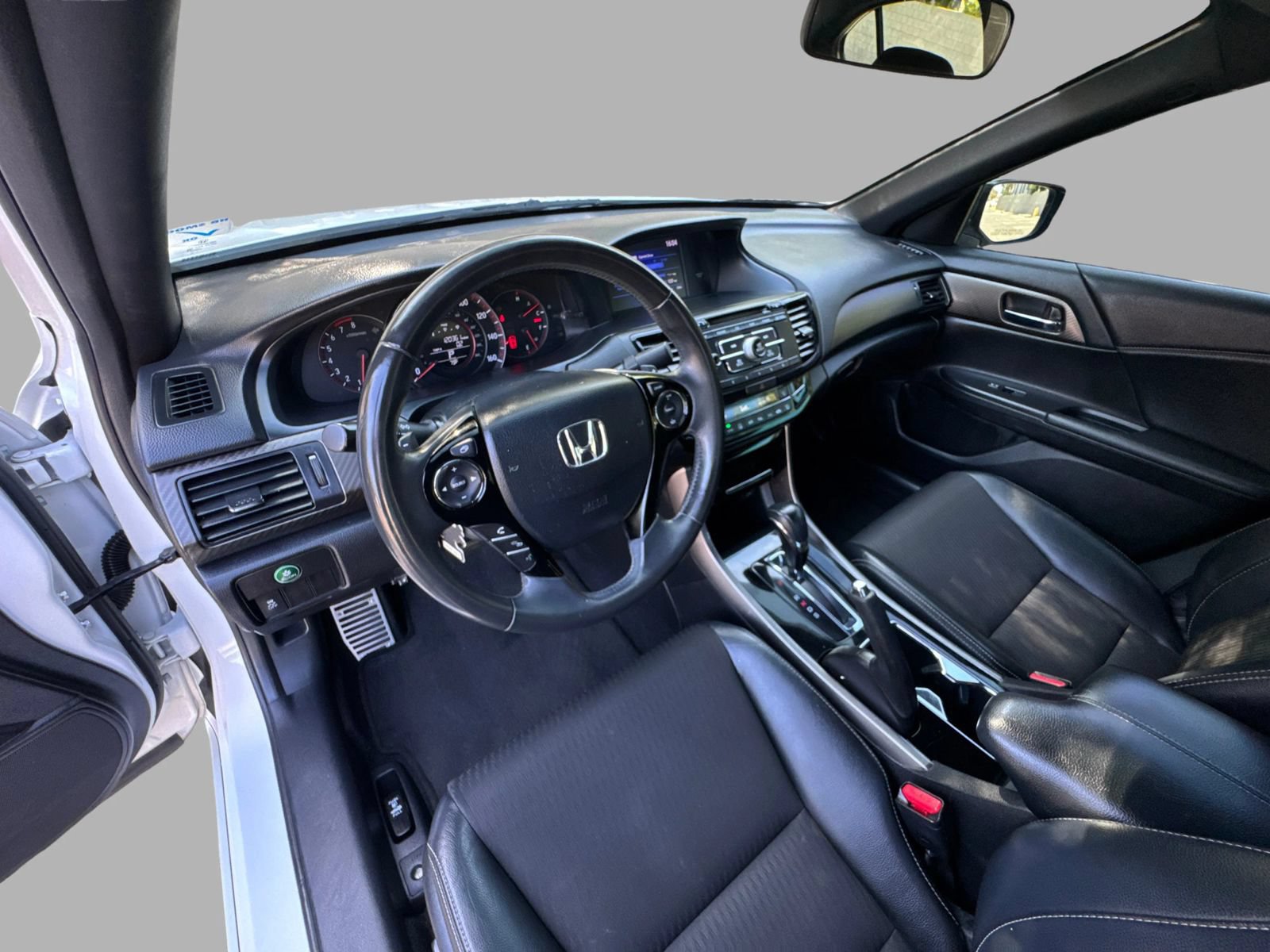 Used 2017 Honda Accord Sport image 69