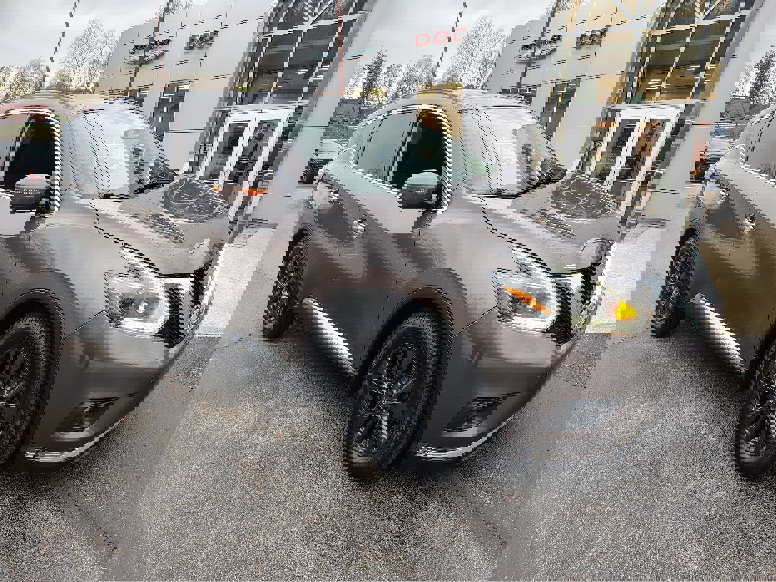 Used 2018 Nissan Murano SV w/ Premium Package image 2