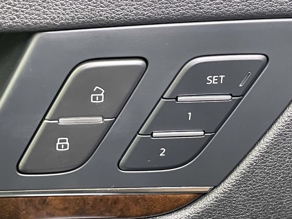 Used 2018 Audi Q5 2.0T Premium Plus w/ Premium Plus Package AWD/4WD image 36
