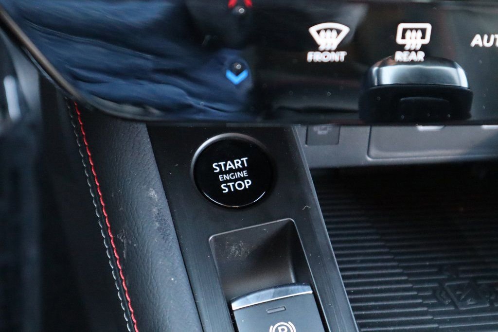 New 2025 Nissan Kicks SR image 17