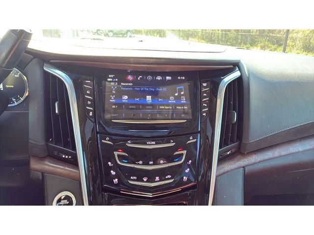 Used 2020 Cadillac Escalade Luxury AWD/4WD image 15