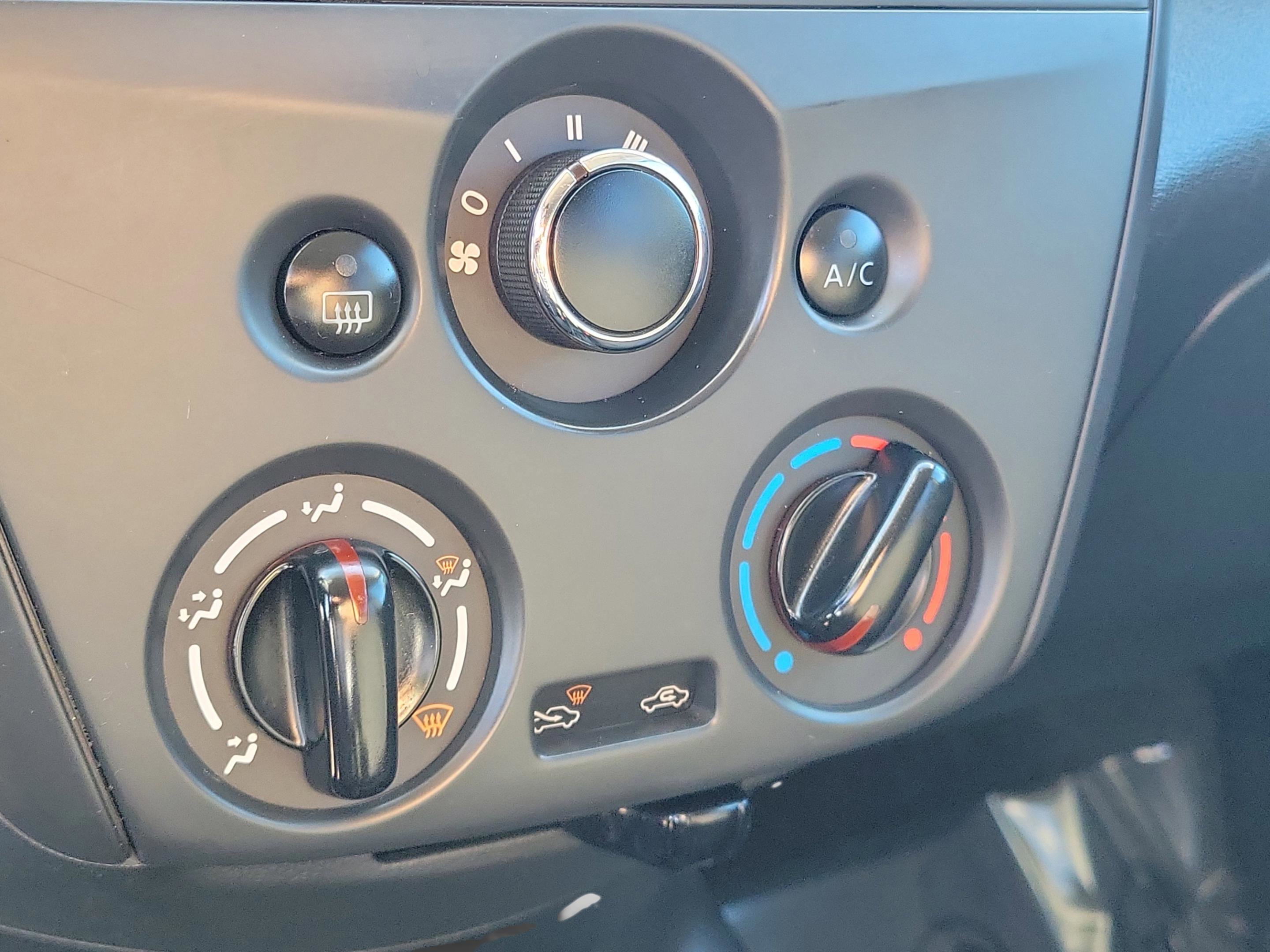 Used 2018 Nissan Versa S Plus image 27