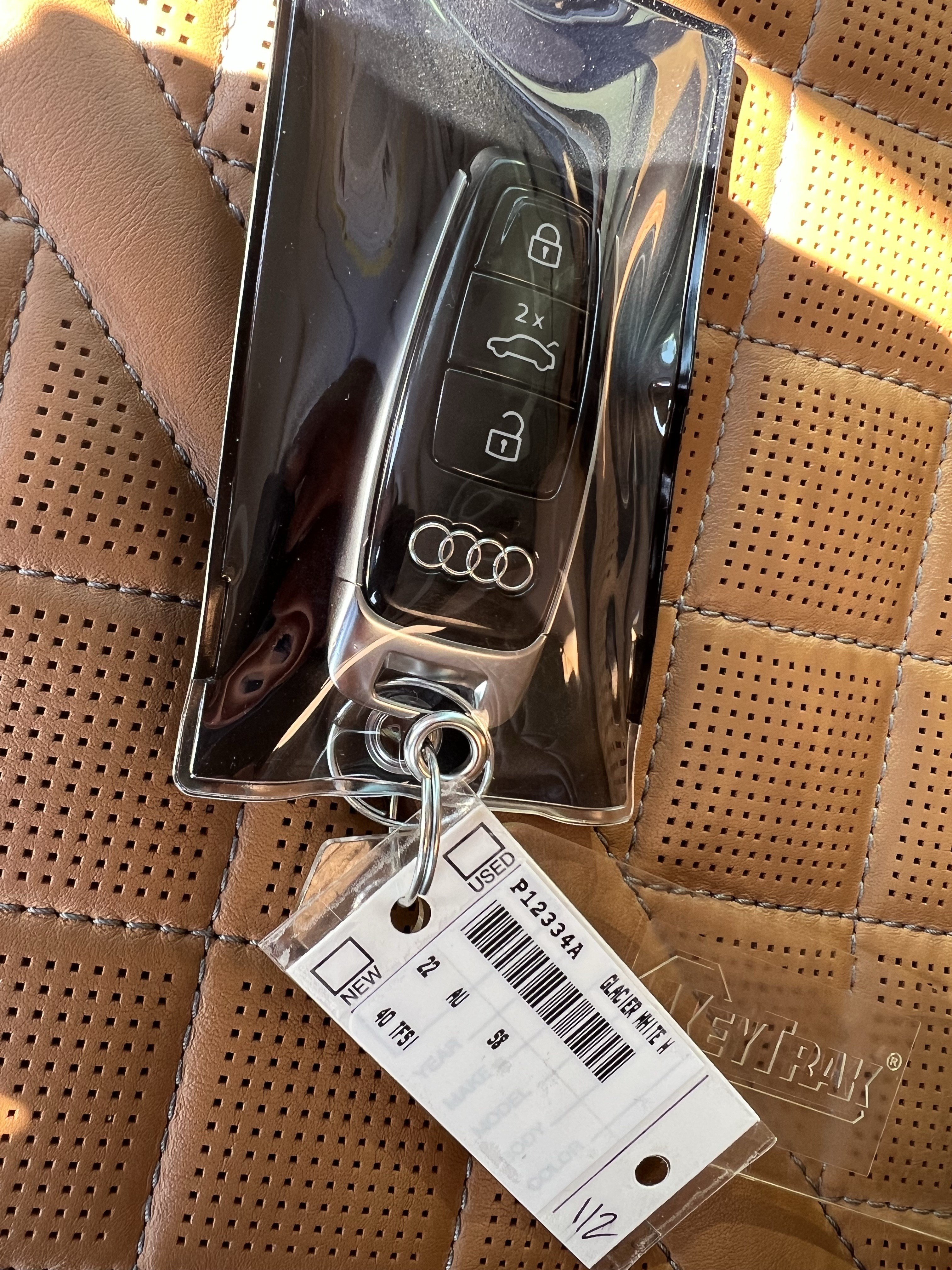 Used 2022 Audi S8 w/ S8 Comfort Plus Package AWD/4WD image 38