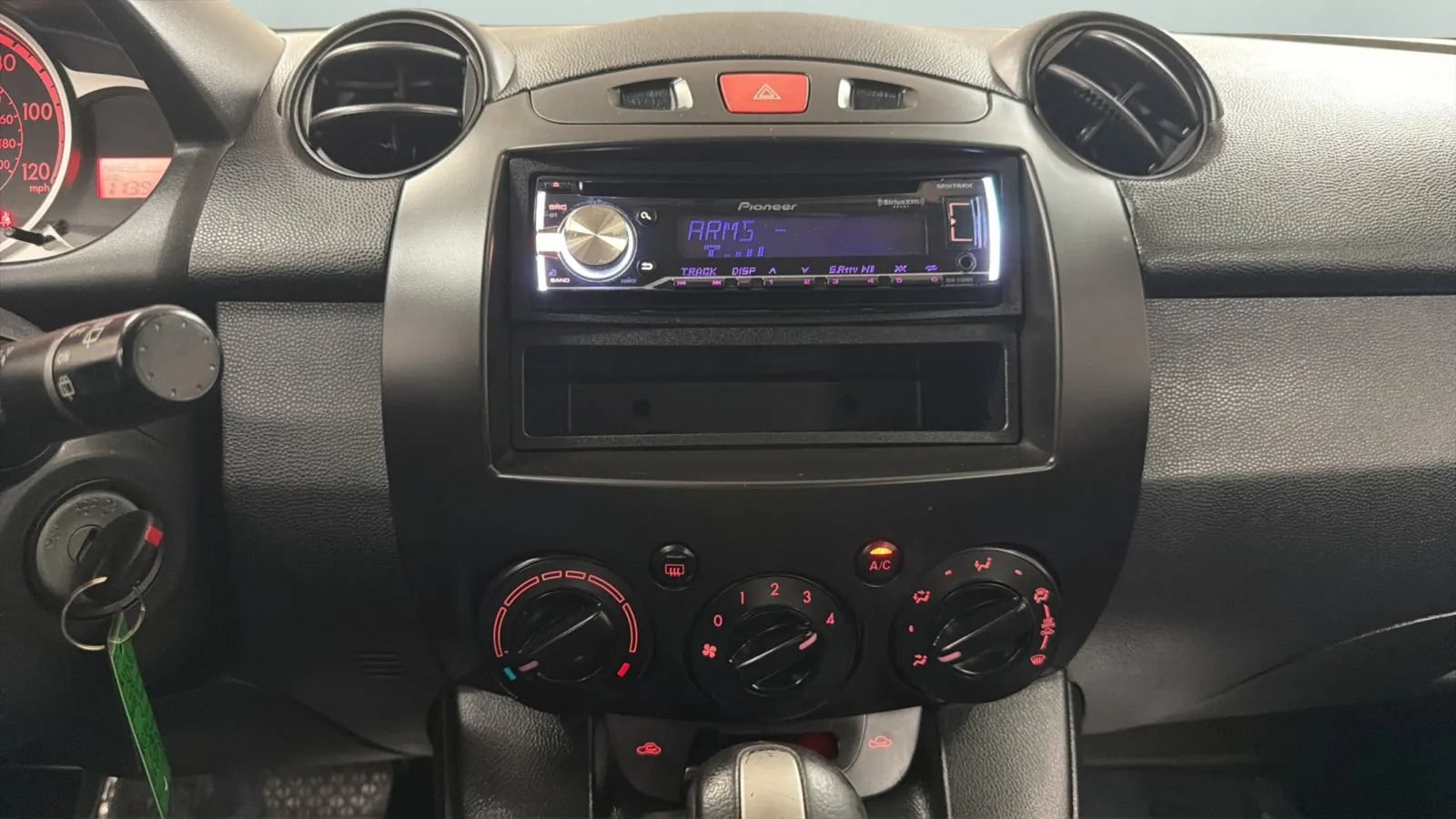 Used 2012 MAZDA MAZDA2 Sport FWD image 13