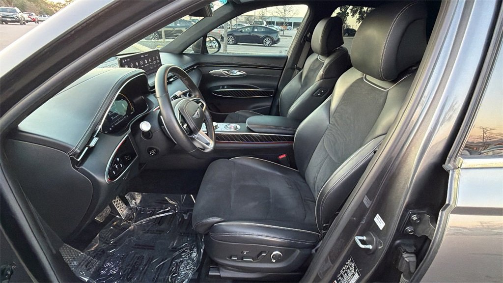 Used 2022 Genesis GV70 3.5T Sport w/ Sport Prestige Package image 15