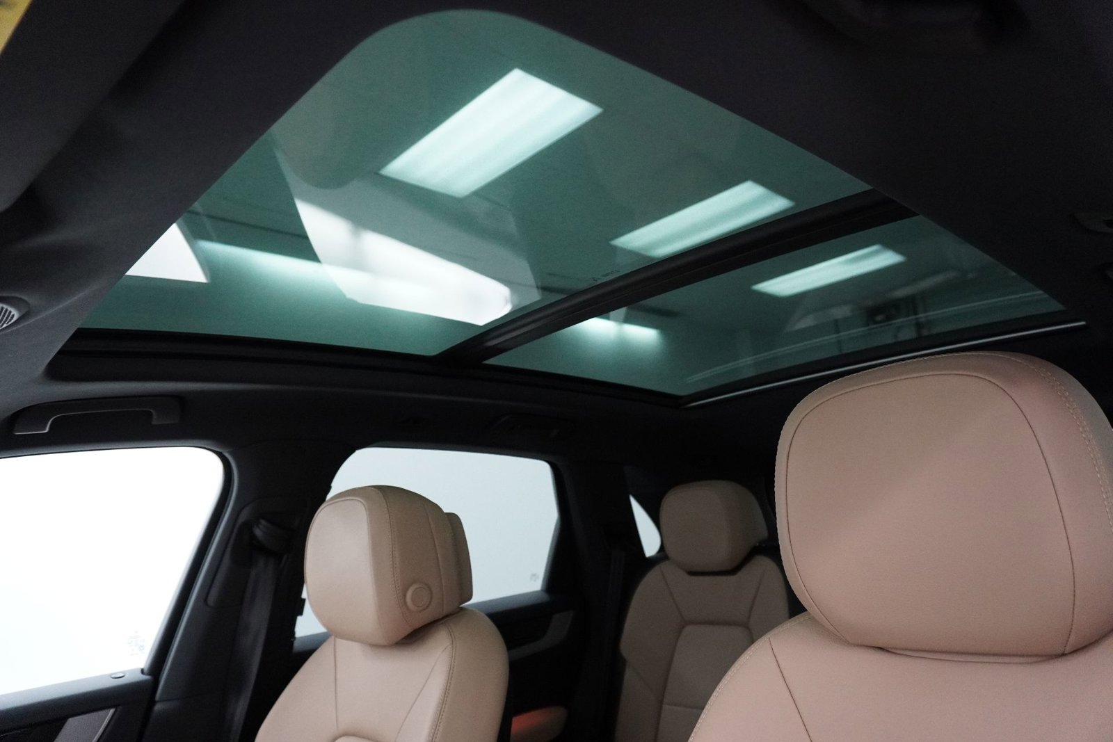 Certified 2026 Porsche Cayenne image 27