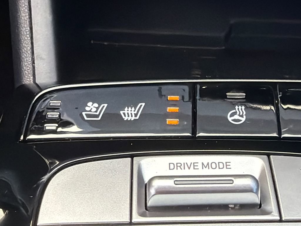 Used 2023 Hyundai Tucson Limited image 31