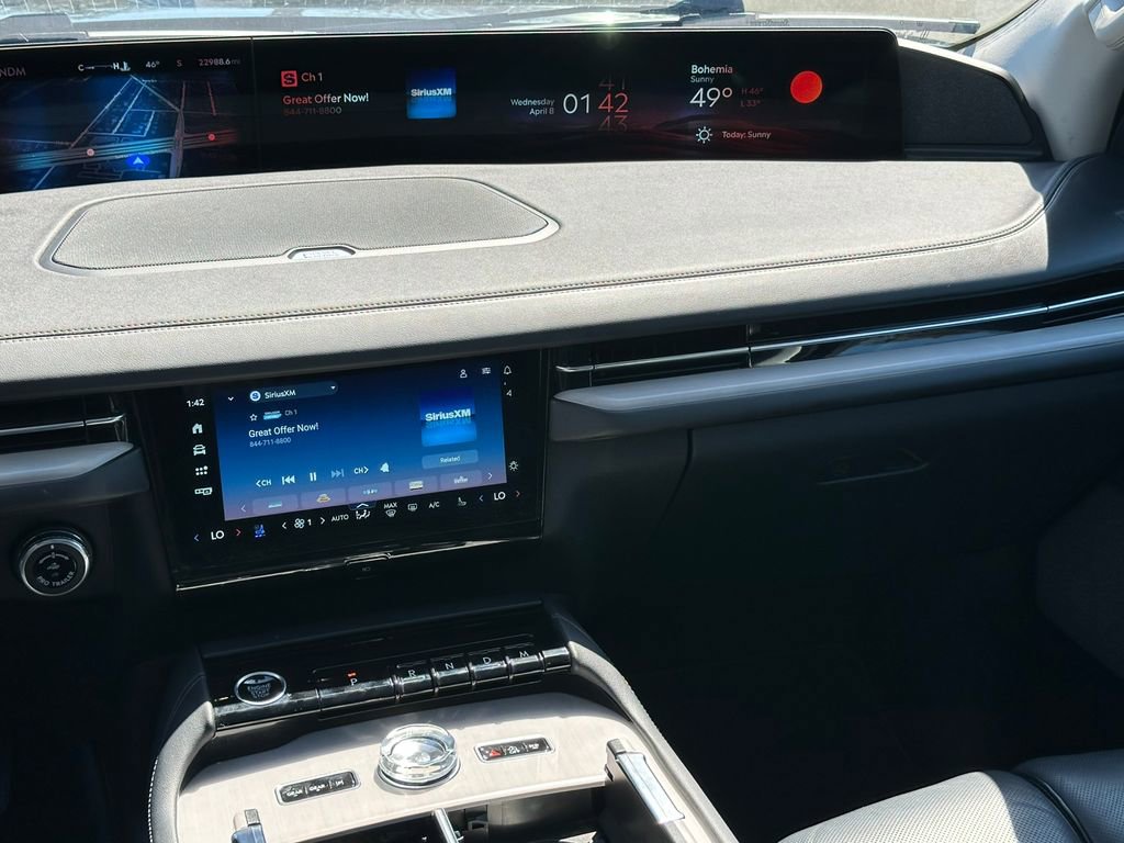 Used 2025 Lincoln Navigator Reserve AWD/4WD image 25