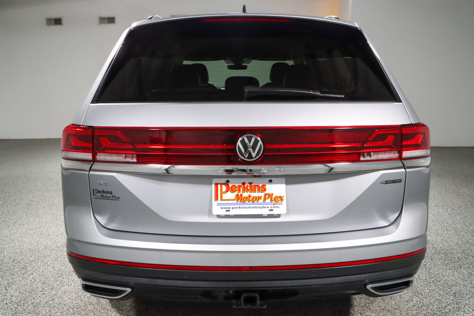 Used 2024 Volkswagen Atlas SE image 8