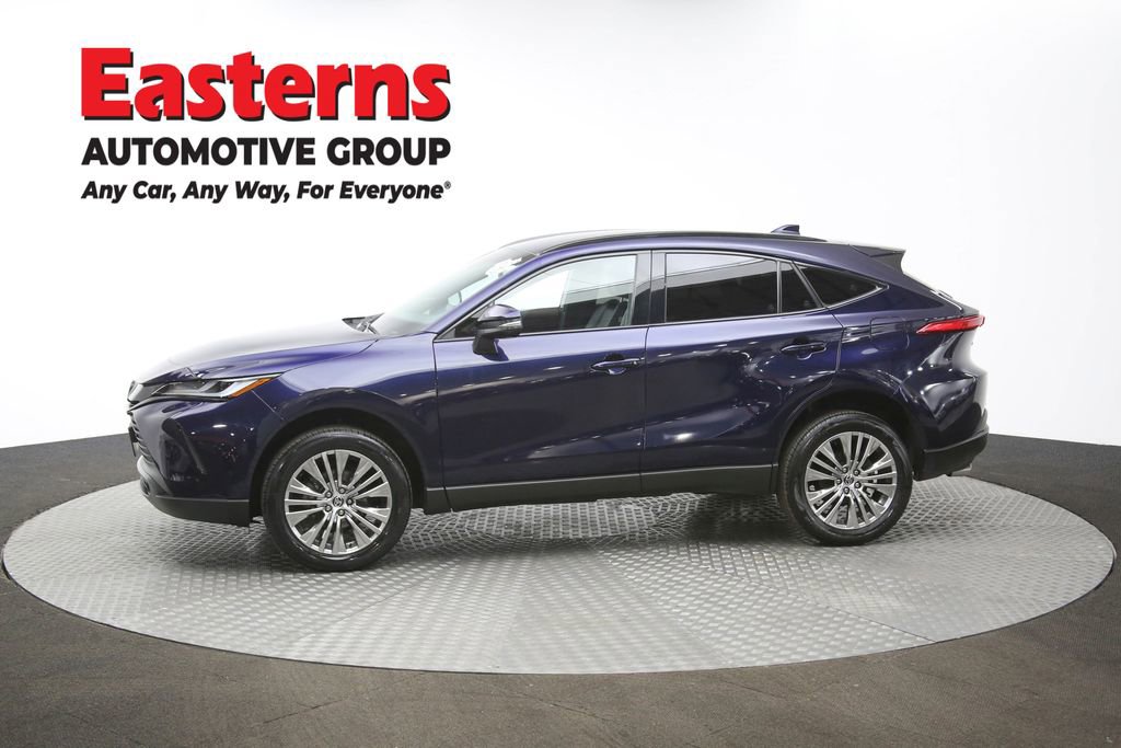 Used 2023 Toyota Venza XLE image 59