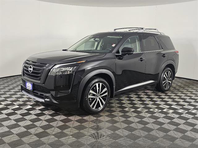 New 2025 Nissan Pathfinder Platinum AWD/4WD image 9