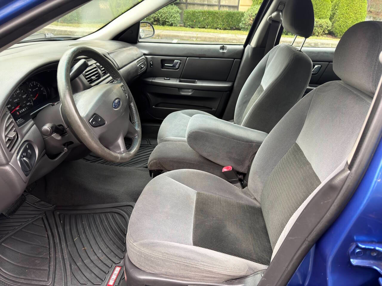 Used 2003 Ford Taurus SE image 10